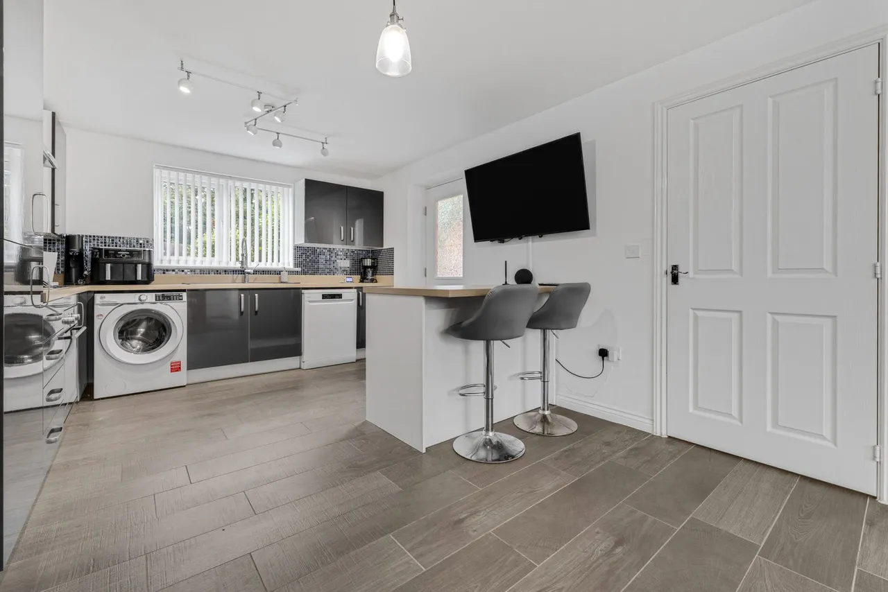 Brythill Drive, Brierley Hill, DY5, photo 5
