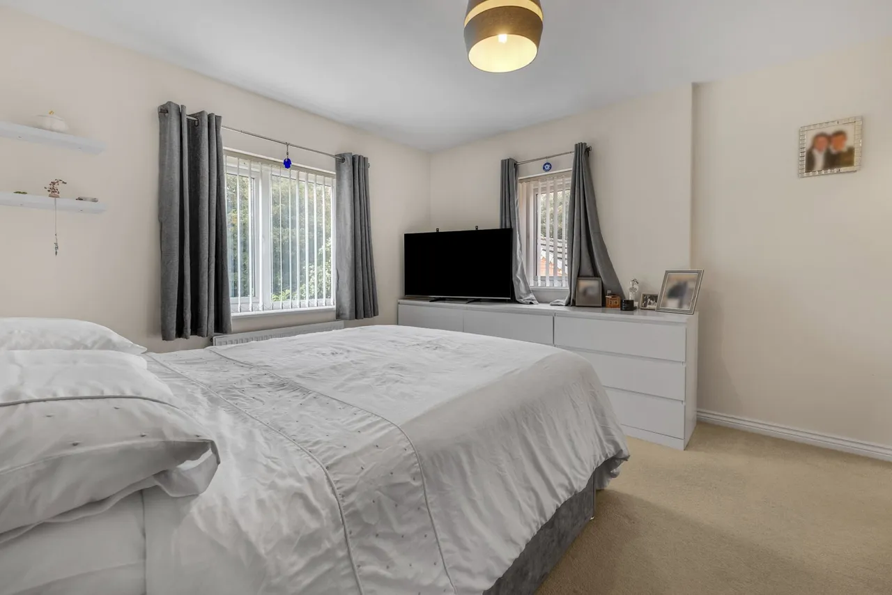 Brythill Drive, Brierley Hill, DY5, photo 17