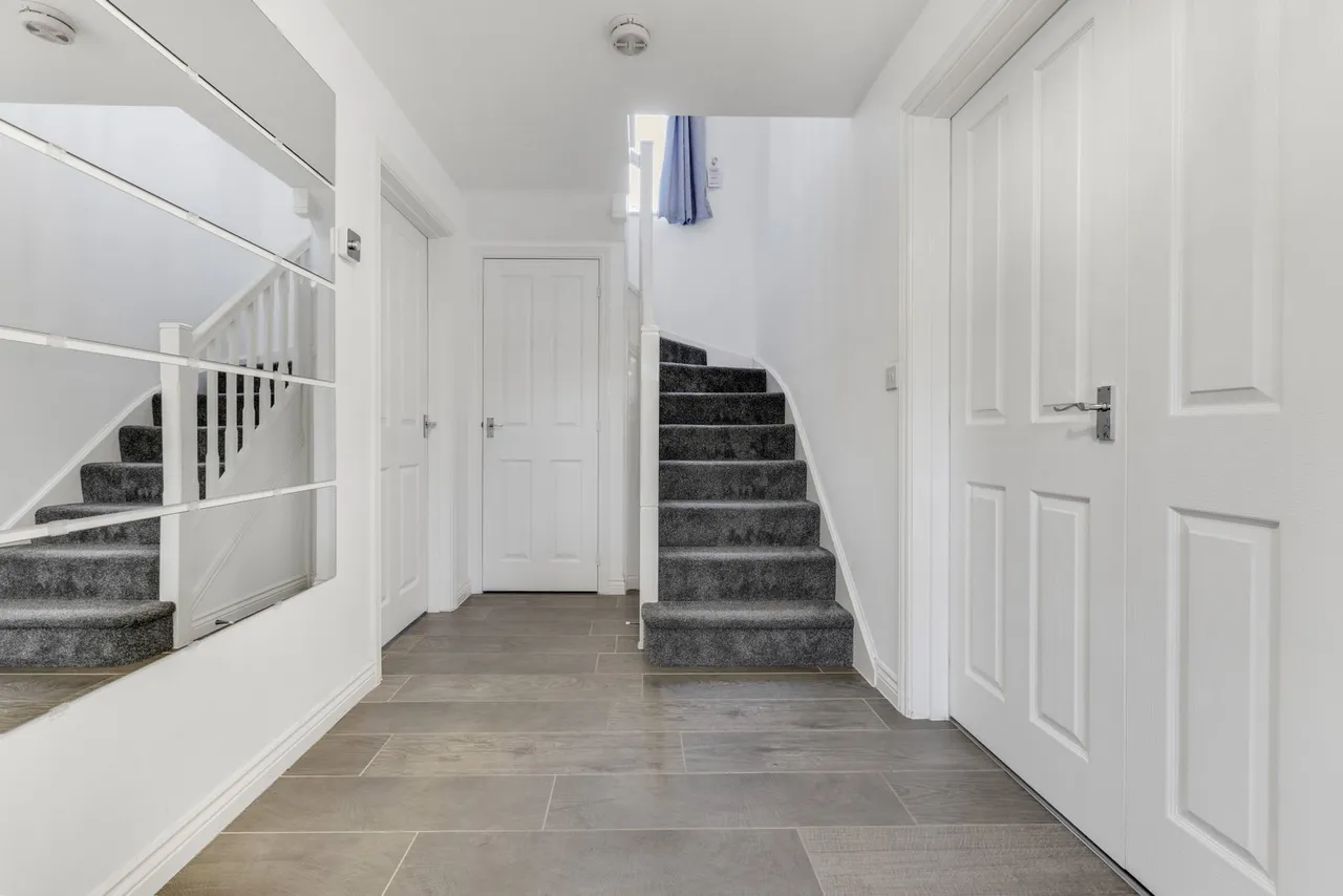 Brythill Drive, Brierley Hill, DY5, photo 13