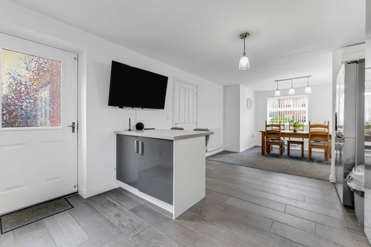 Brythill Drive, Brierley Hill, DY5, photo 8