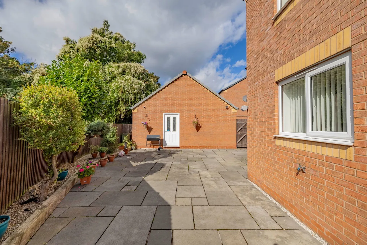 Brythill Drive, Brierley Hill, DY5, photo 28