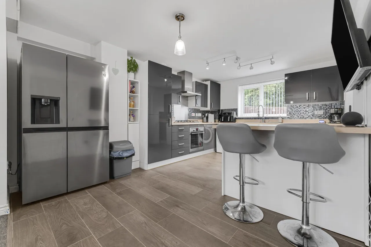 Brythill Drive, Brierley Hill, DY5, photo 4