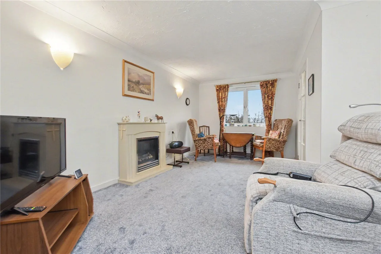 St Chads Road, Leeds, LS16, photo 2