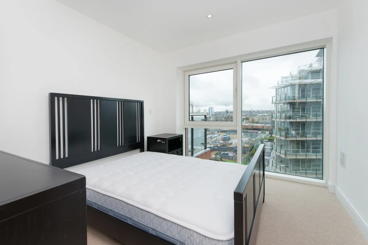 Flotilla House, Battersea Reach, photo 3