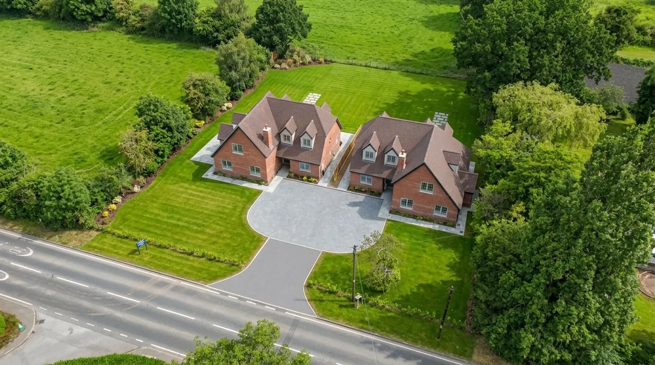 Birmingham Road, Mappleborough Green, B80, photo 8