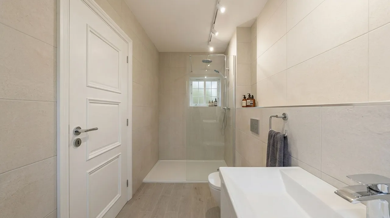 Birmingham Road, Mappleborough Green, B80, photo 12