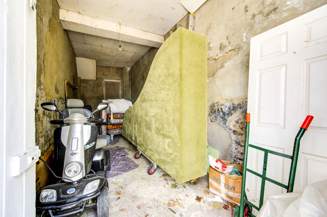 Garage, 15 Maxwell Road, London, photo 2