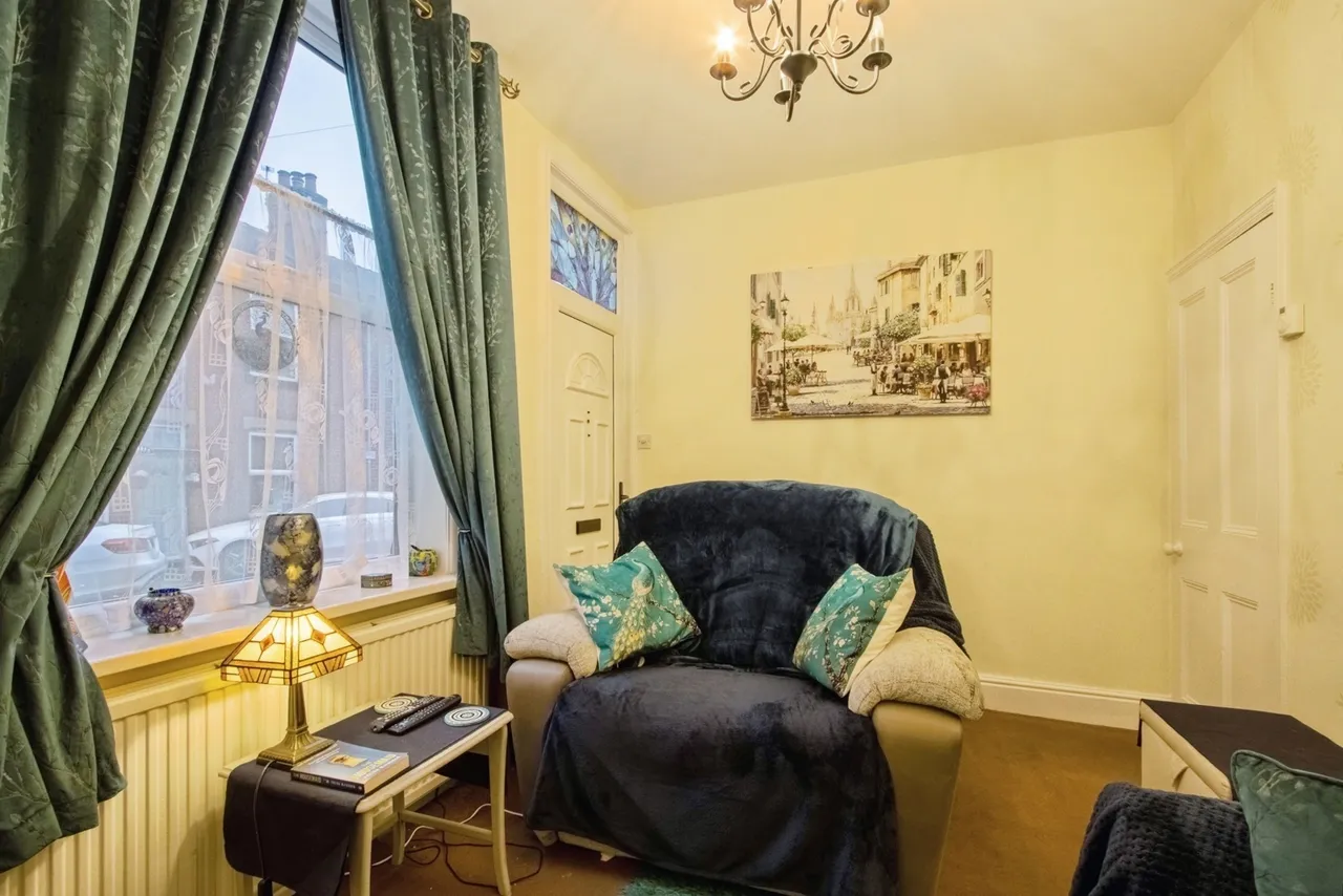 Abbott Terrace, WAKEFIELD, West Yorkshire, WF1, photo 2