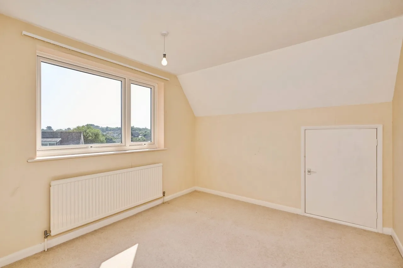 Caws Avenue, Seaview, PO34, photo 9