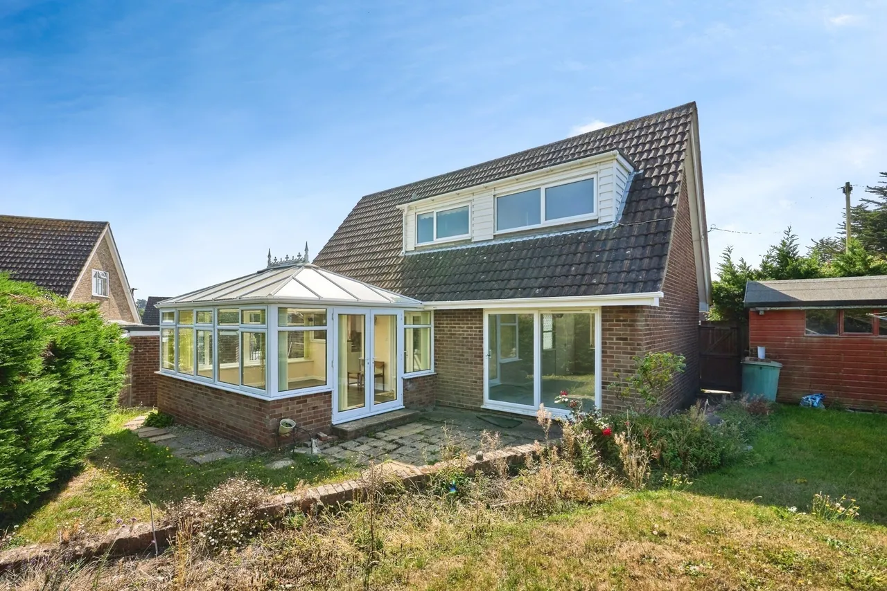 Caws Avenue, Seaview, PO34, photo 15