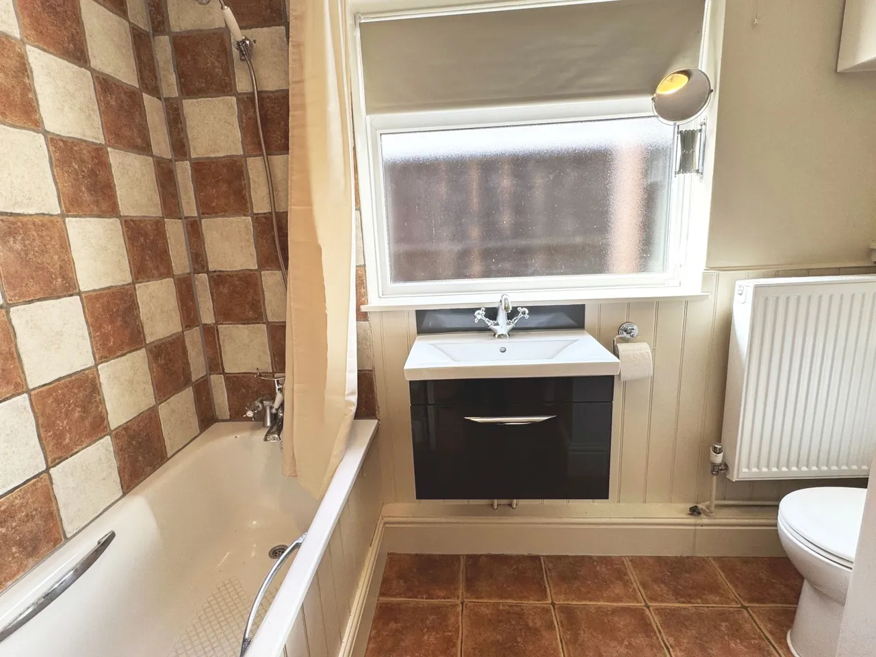 Wendover Road, Surrey Staines-upon-Thames, TW18, photo 10