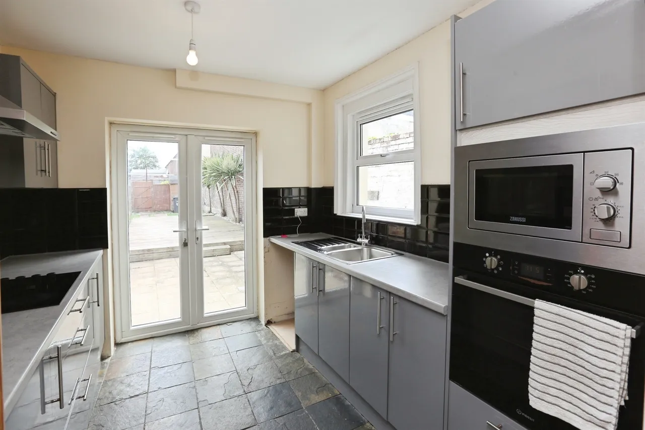 Whitworth Road, GOSPORT, photo 10