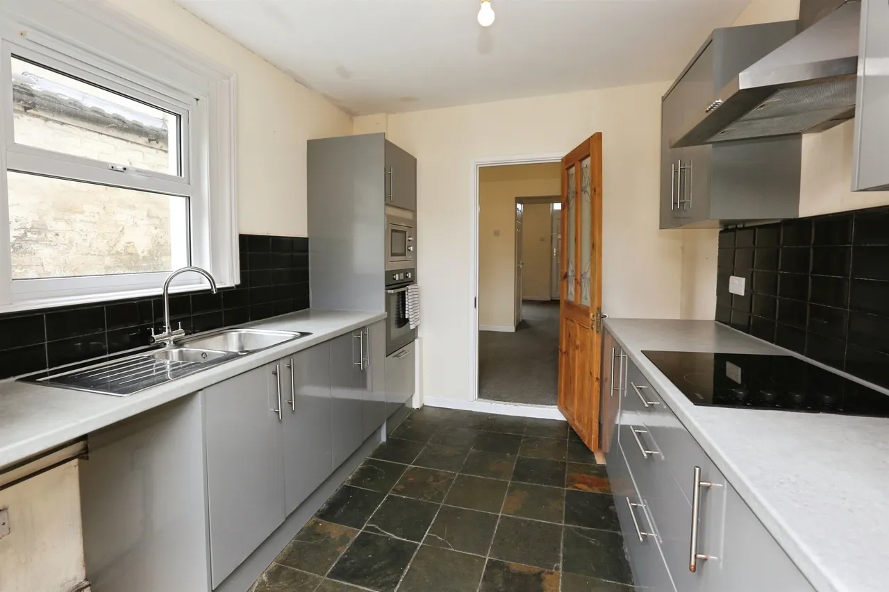 Whitworth Road, GOSPORT, photo 3