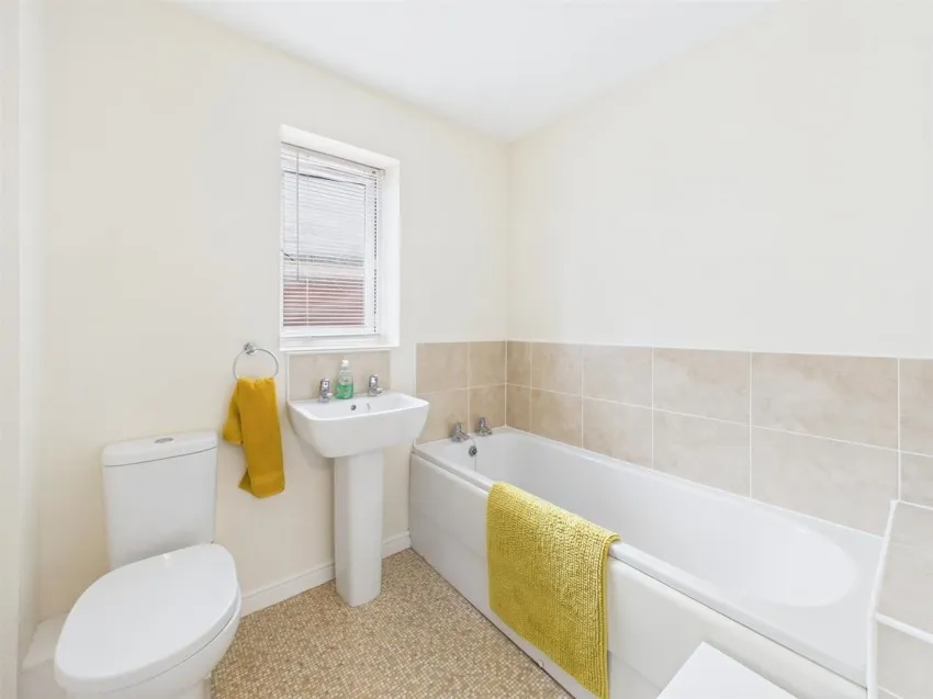 Marlstone Close, Gloucester, photo 11