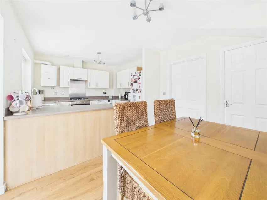 Marlstone Close, Gloucester, photo 5
