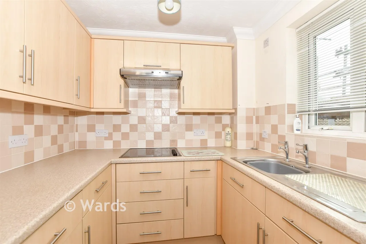 East Street, Hythe, CT21, photo 12