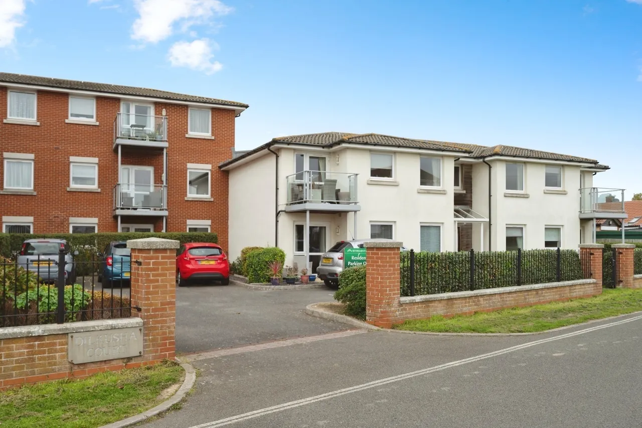 Sea Front, Hayling Island, PO11, photo 8