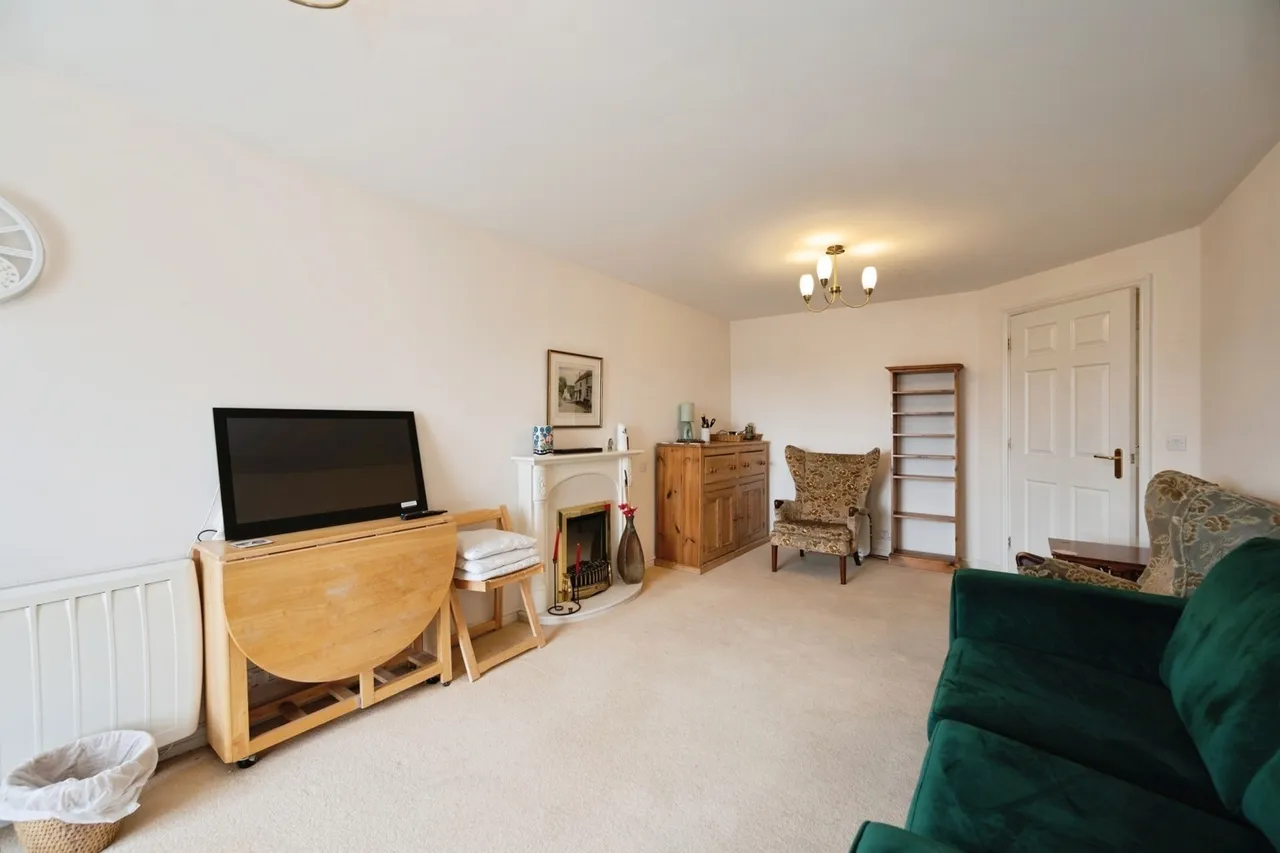 Sea Front, Hayling Island, PO11, photo 6