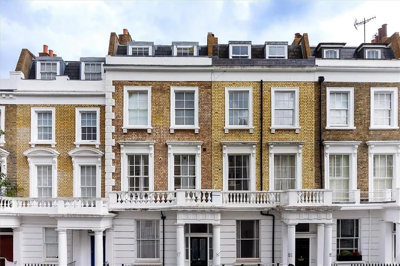 Winchester Street, London, SW1V, photo 3