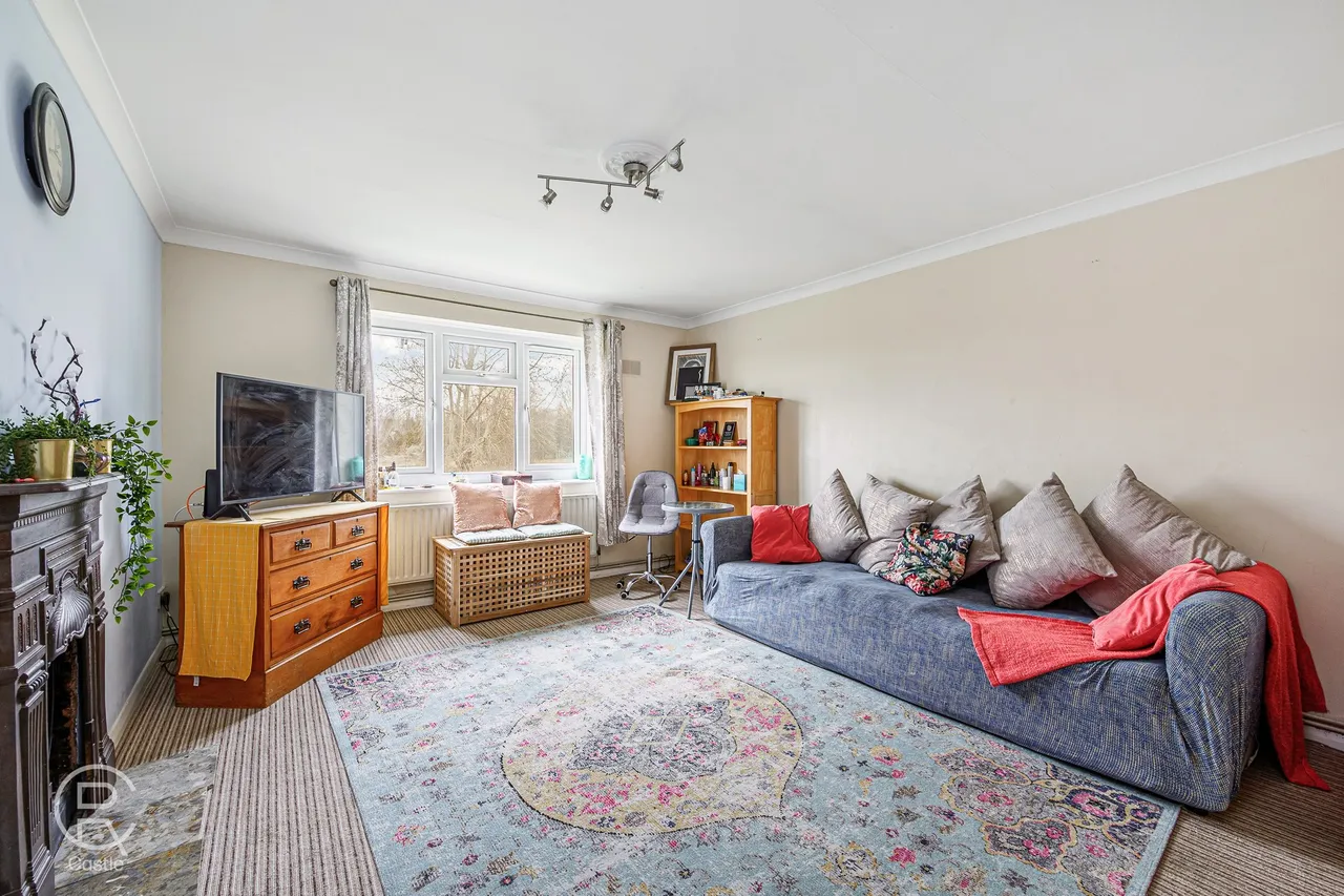 Irving Avenue, Northolt, UB5, photo 2