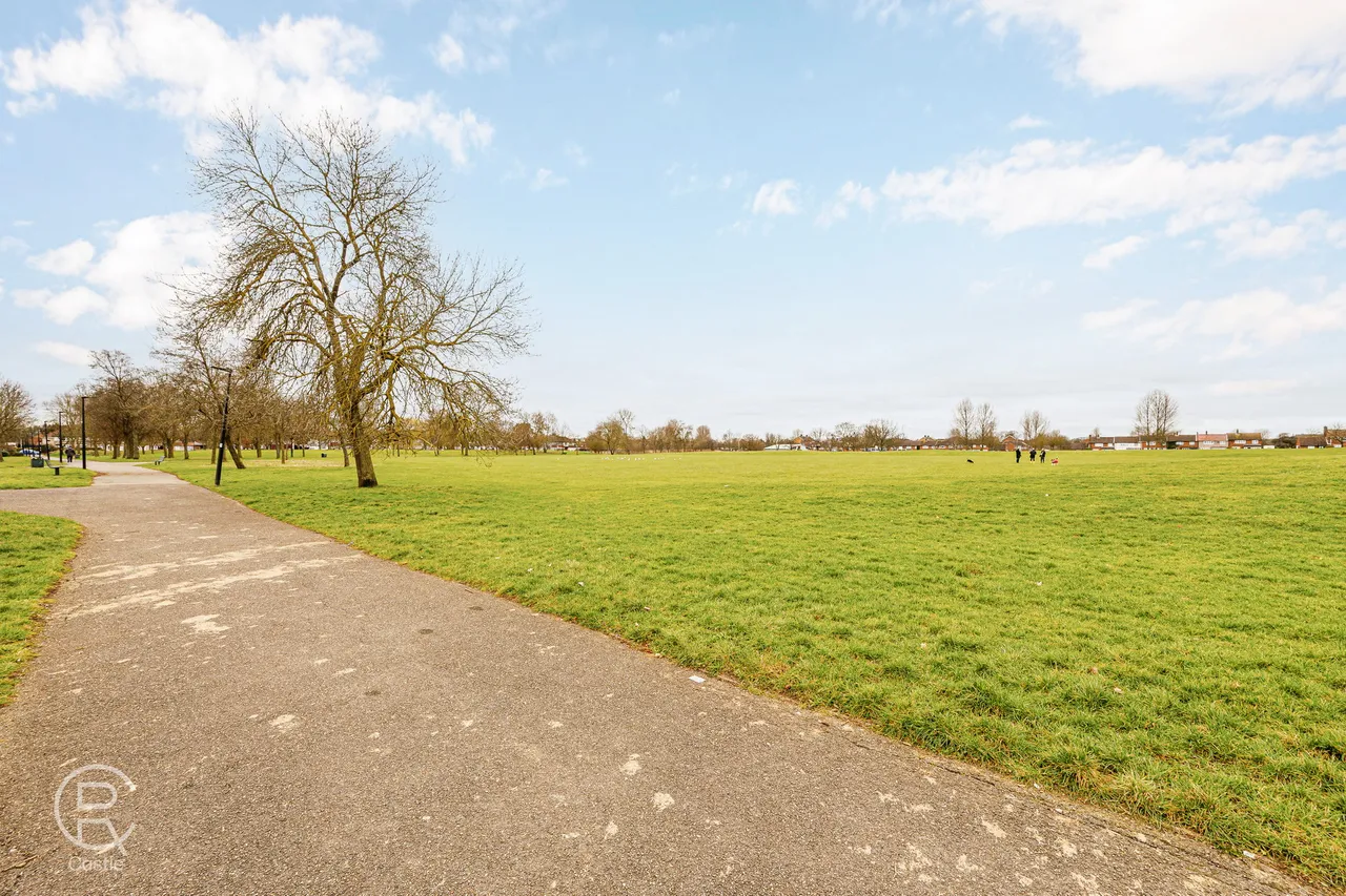 Irving Avenue, Northolt, UB5, photo 8