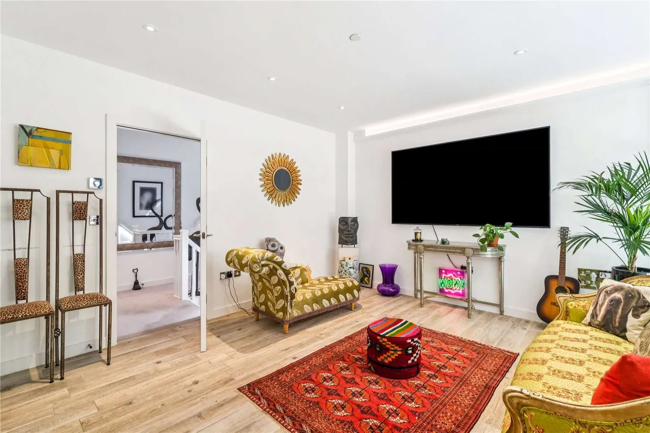 Camden Mews, London, NW1 9BU, photo 3