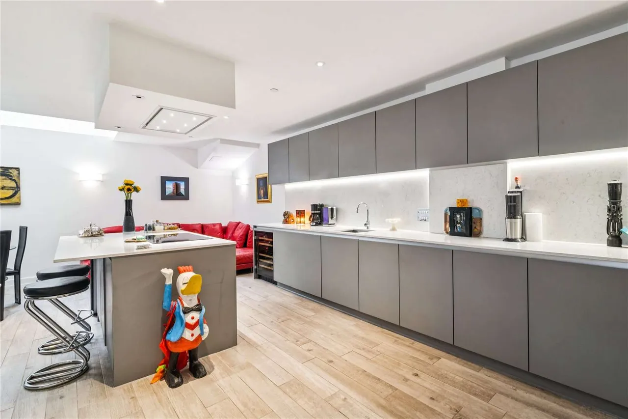 Camden Mews, London, NW1 9BU, photo 8