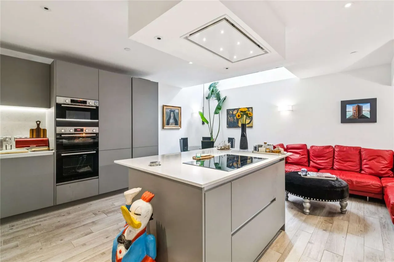 Camden Mews, London, NW1 9BU, photo 6
