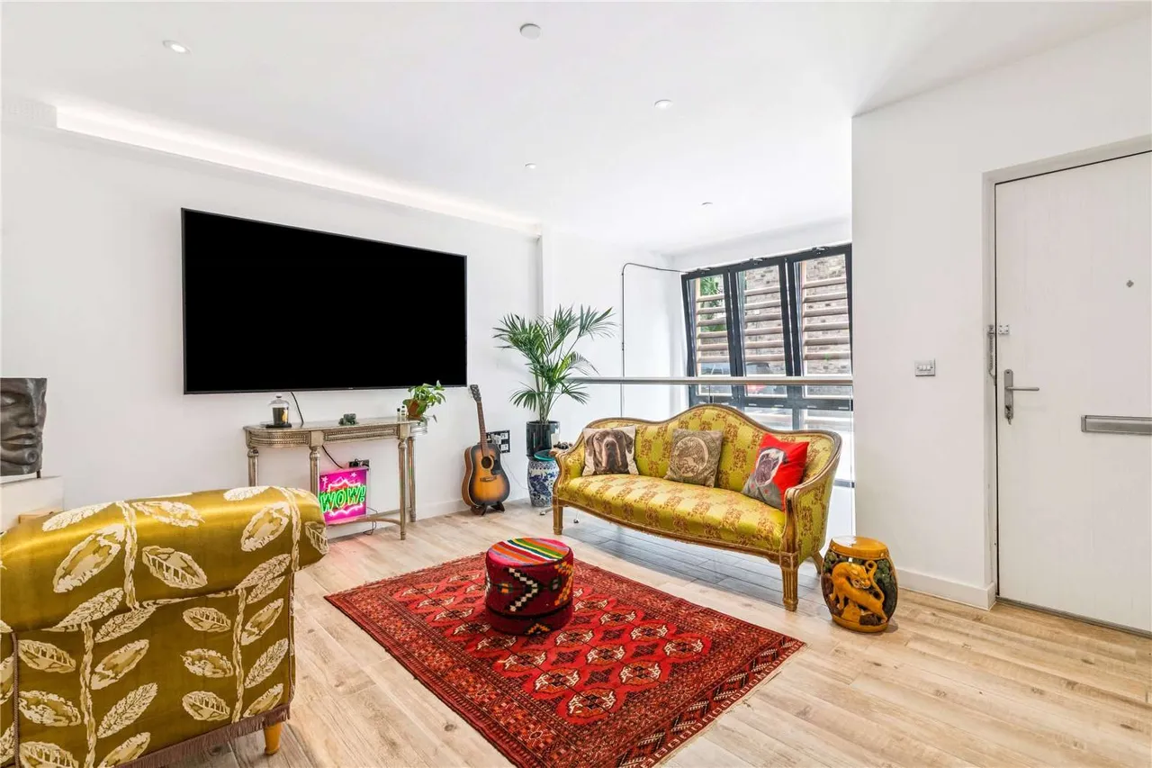 Camden Mews, London, NW1 9BU, photo 4