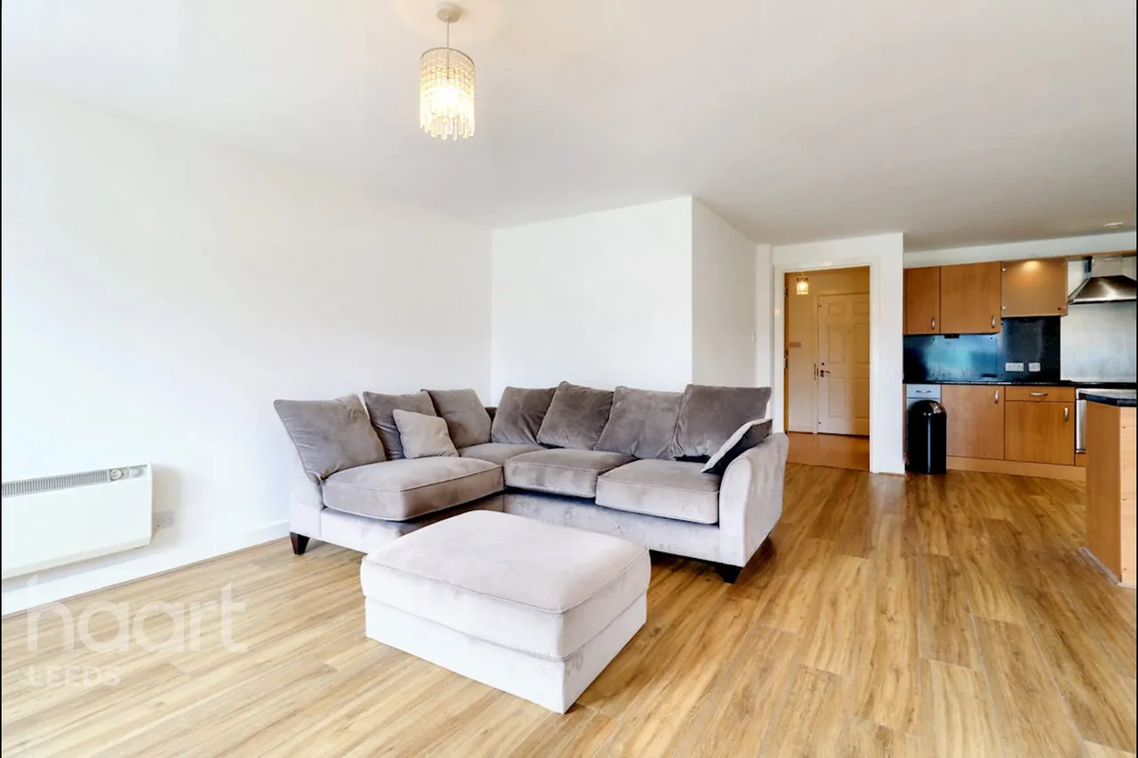 Wellington Street, Leeds, LS1, photo 2