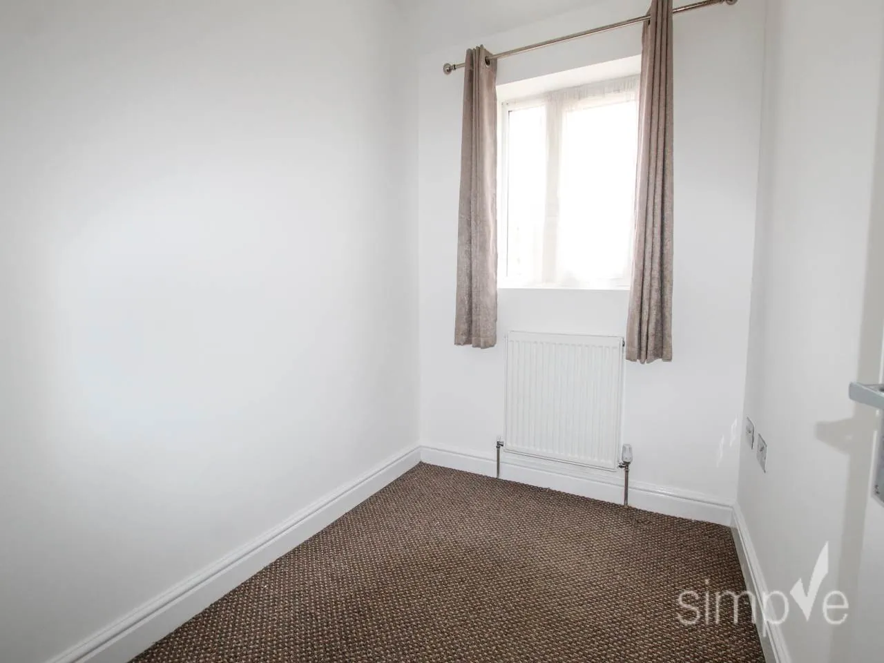 Denbigh Drive, Hayes, UB3, photo 10