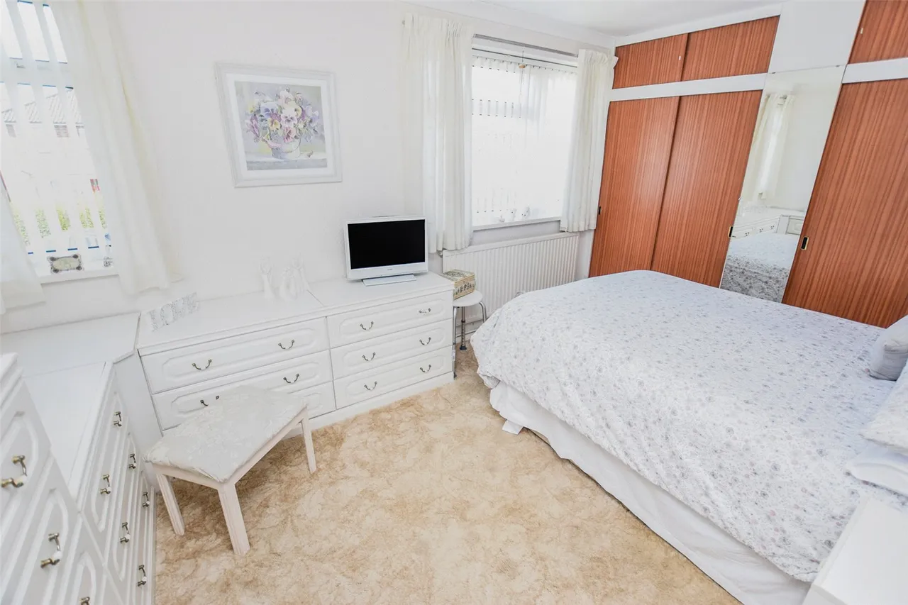 Ratcliffe Road, Farnborough, GU14, photo 11