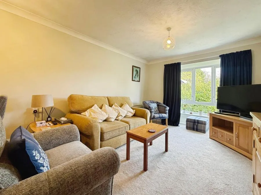 New Road, Crowthorne, RG45, photo 8
