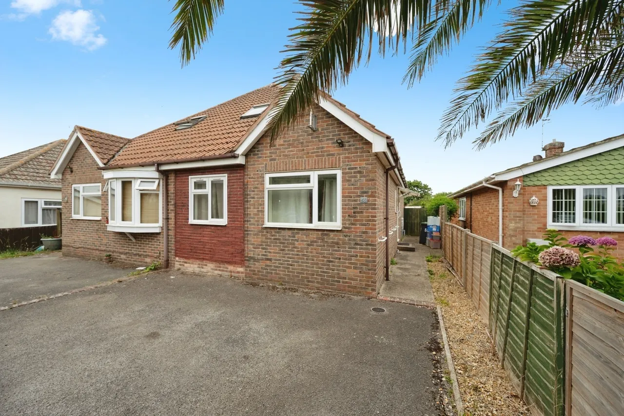 Sandy Point Road, Hayling Island, PO11, photo 7