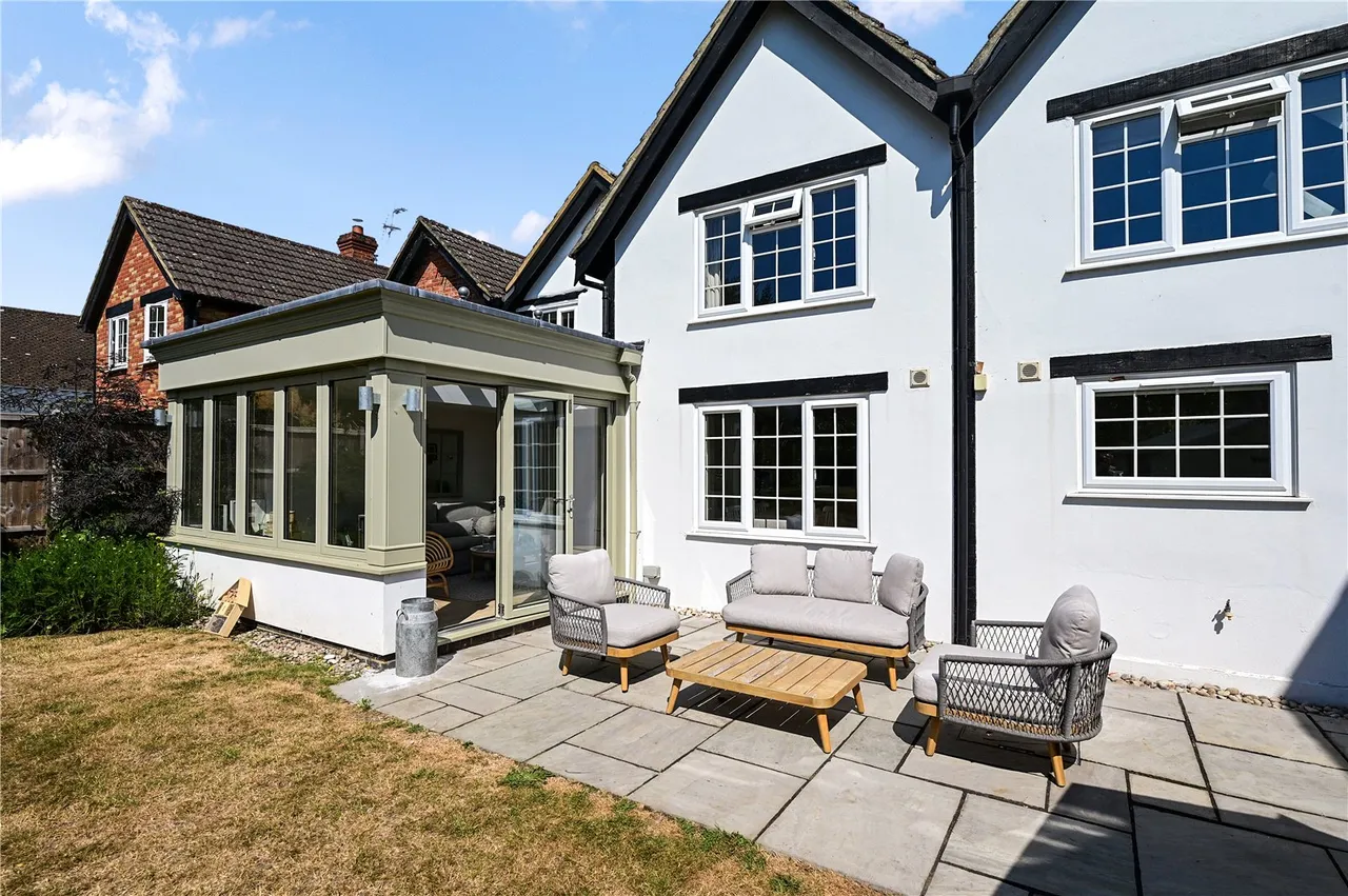 Aldershot Road, Church Crookham, Fleet, Hampshire, GU52 8JX, photo 13