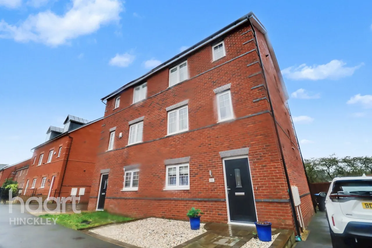 4 bed house for sale, Notleyfield Close, Leicester, LE9