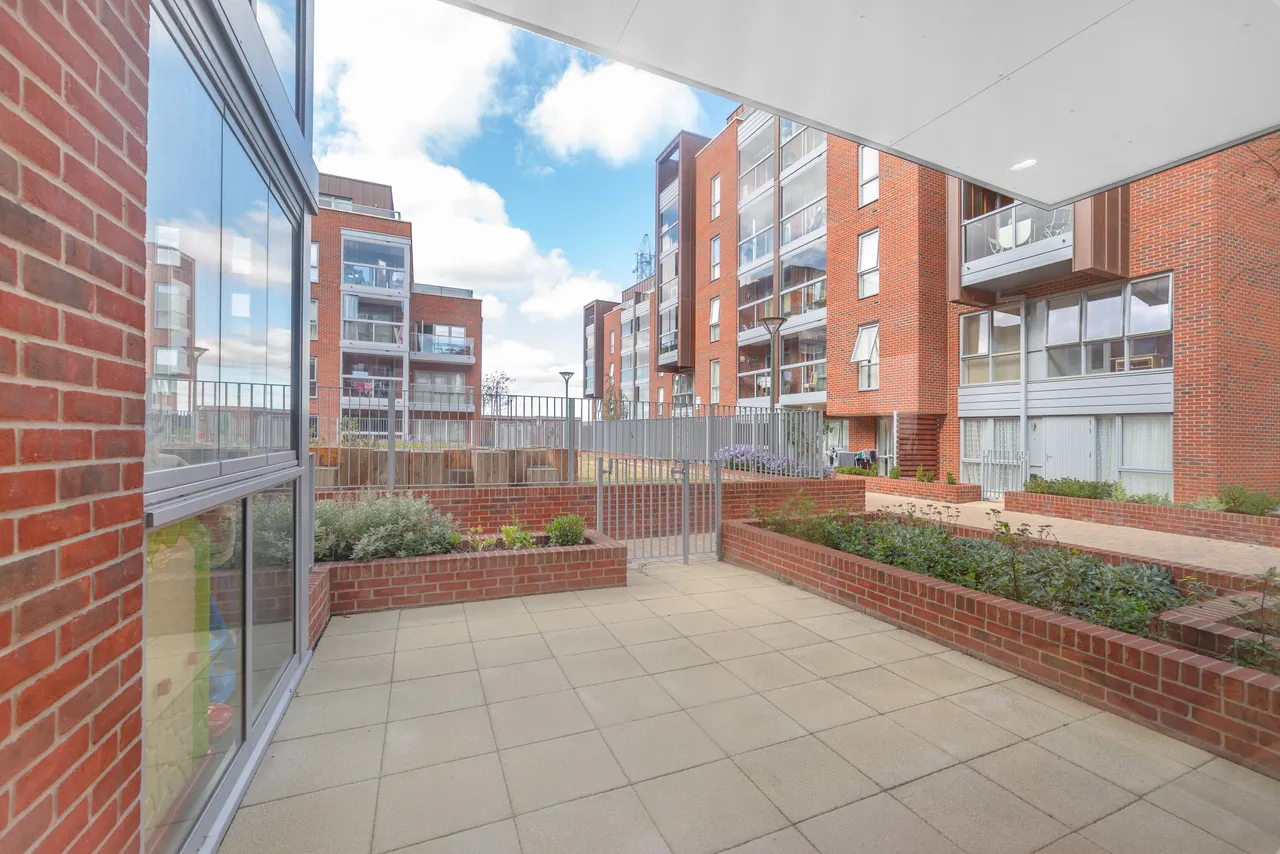 Flat 2, Burnell Building, 1 Wilkinson Close, London, photo 6