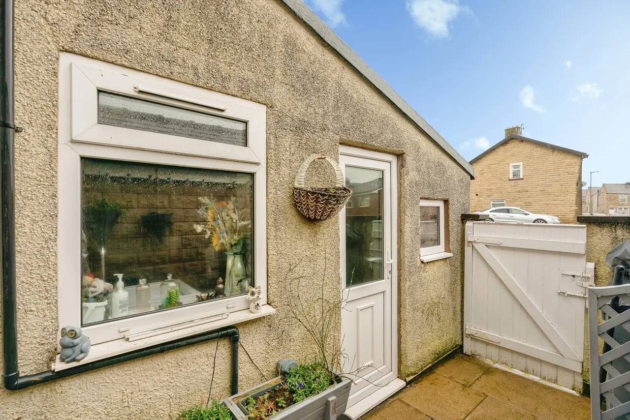 Netherfield Road, Nelson, BB9, photo 17