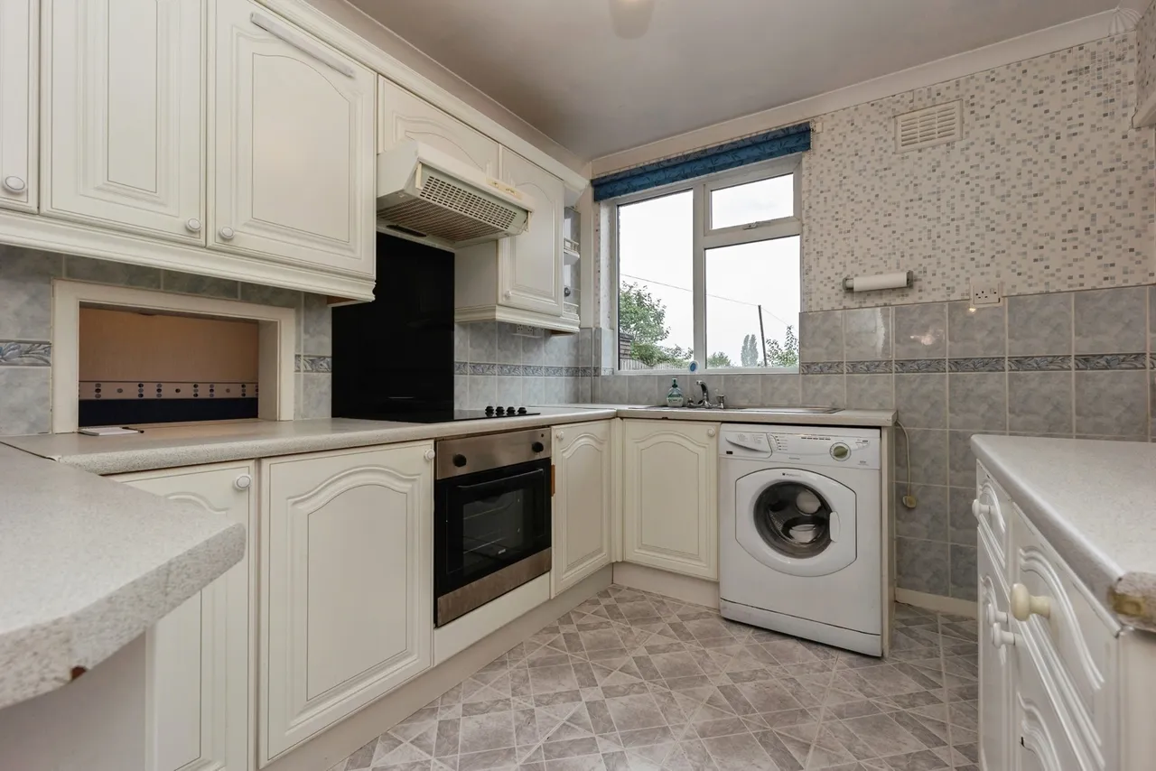 Lismore Road, Cheshire, SK16, photo 9