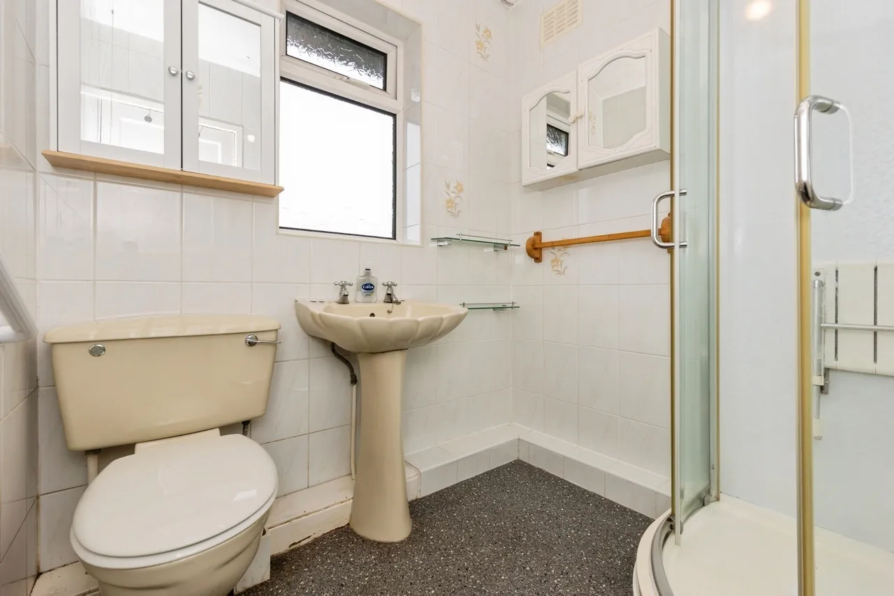 Lismore Road, Cheshire, SK16, photo 24