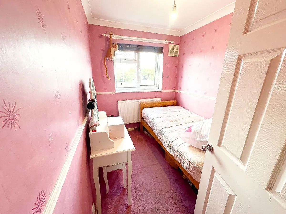 Eastern Avenue East, Romford, RM1, photo 17