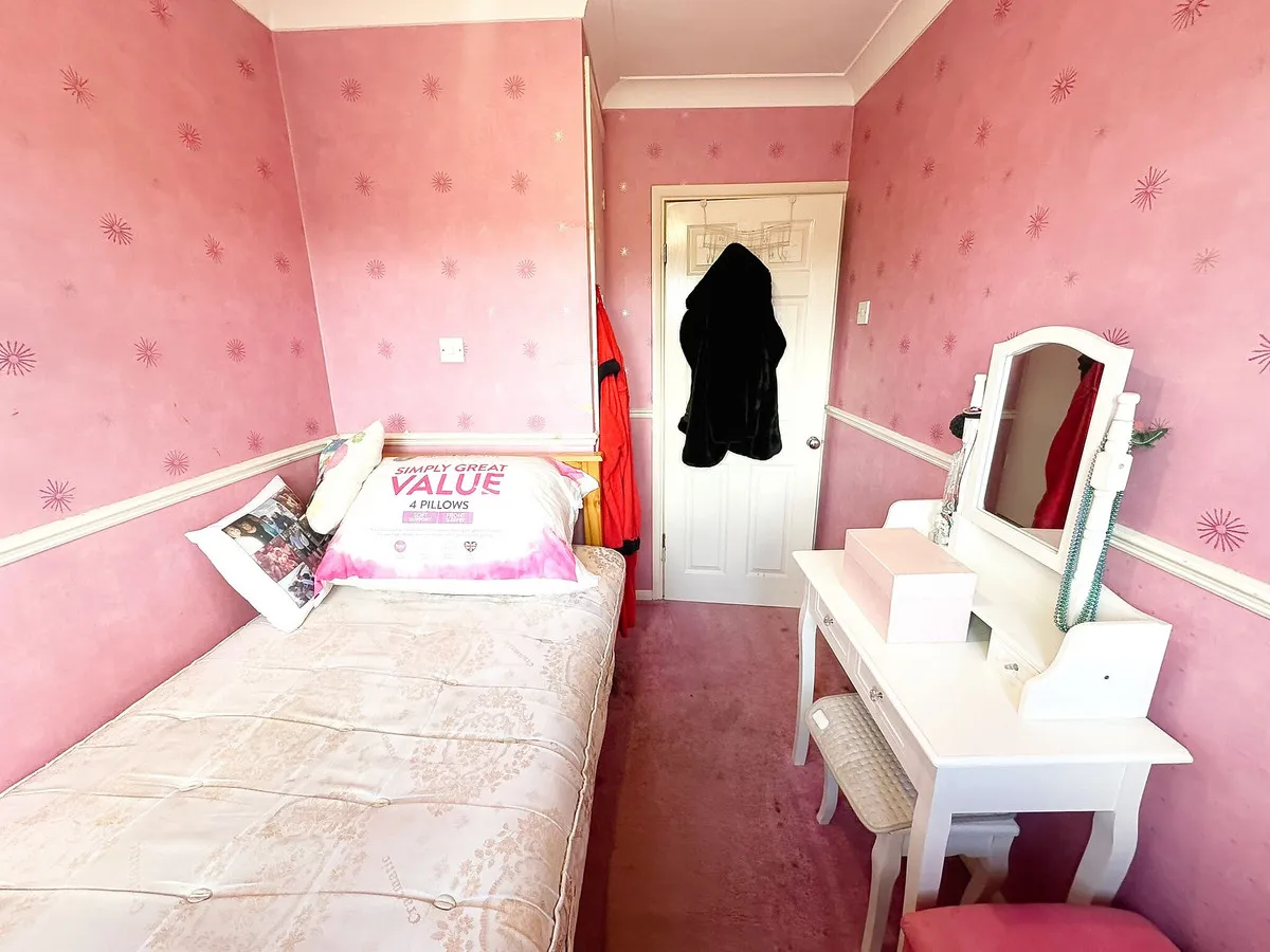 Eastern Avenue East, Romford, RM1, photo 16