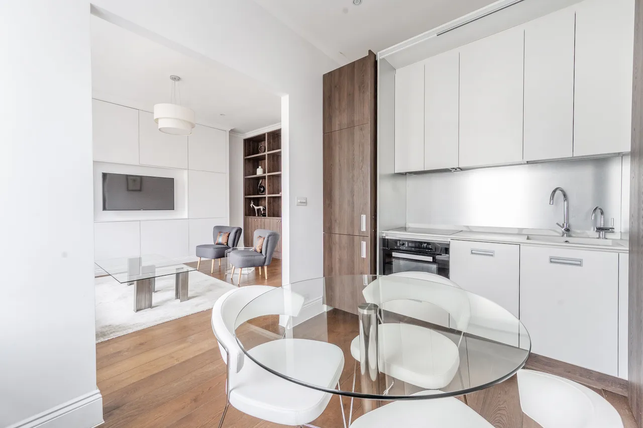 70d Queens Gate, London, photo 6