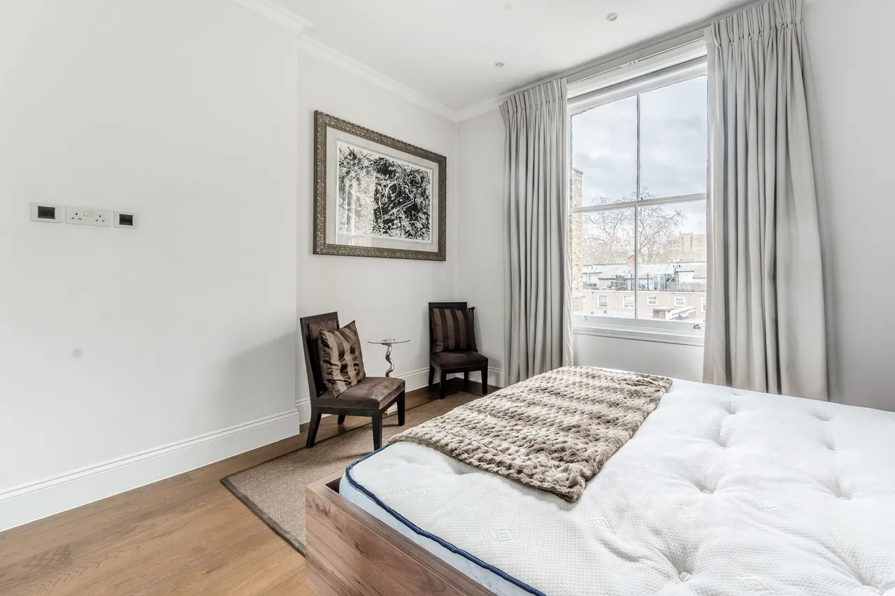 70d Queens Gate, London, photo 2