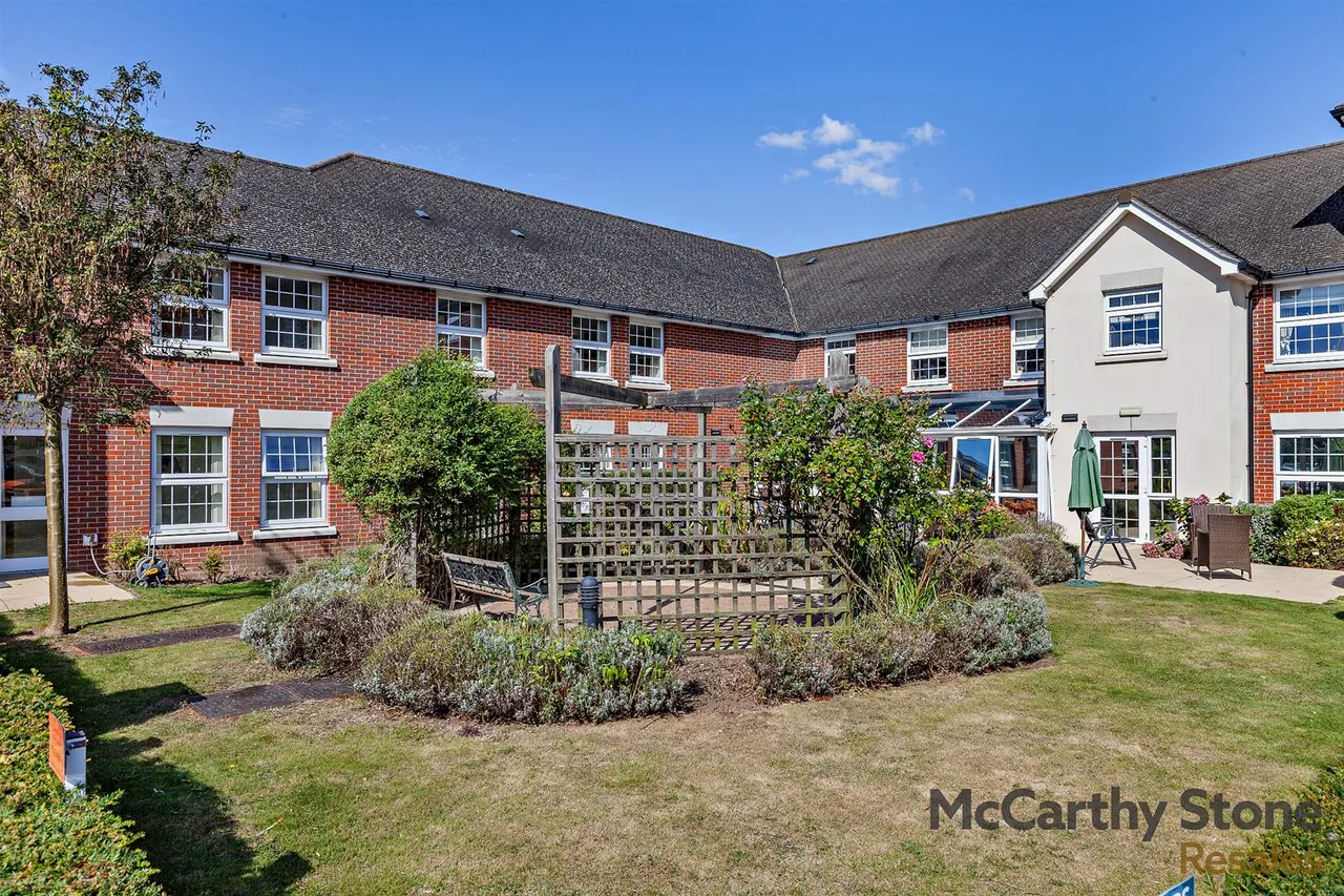 High Street, Ongar, CM5, photo 17