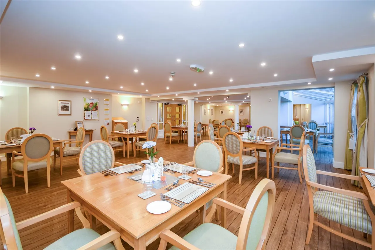 High Street, Ongar, CM5, photo 13