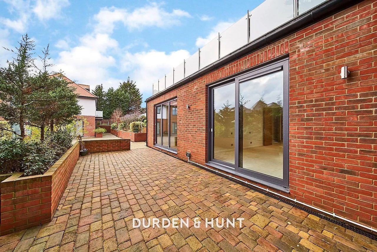Eden Avenue, Chigwell, IG7, photo 26