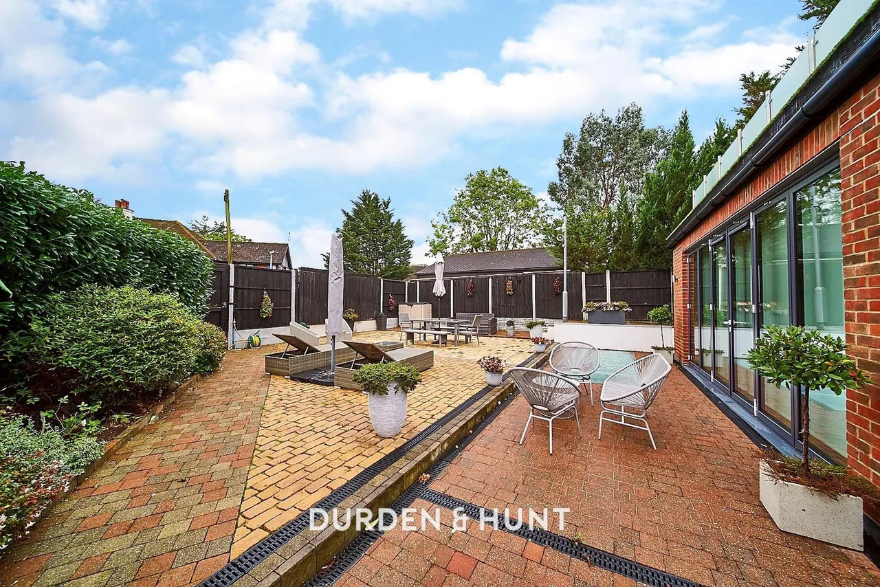 Eden Avenue, Chigwell, IG7, photo 30