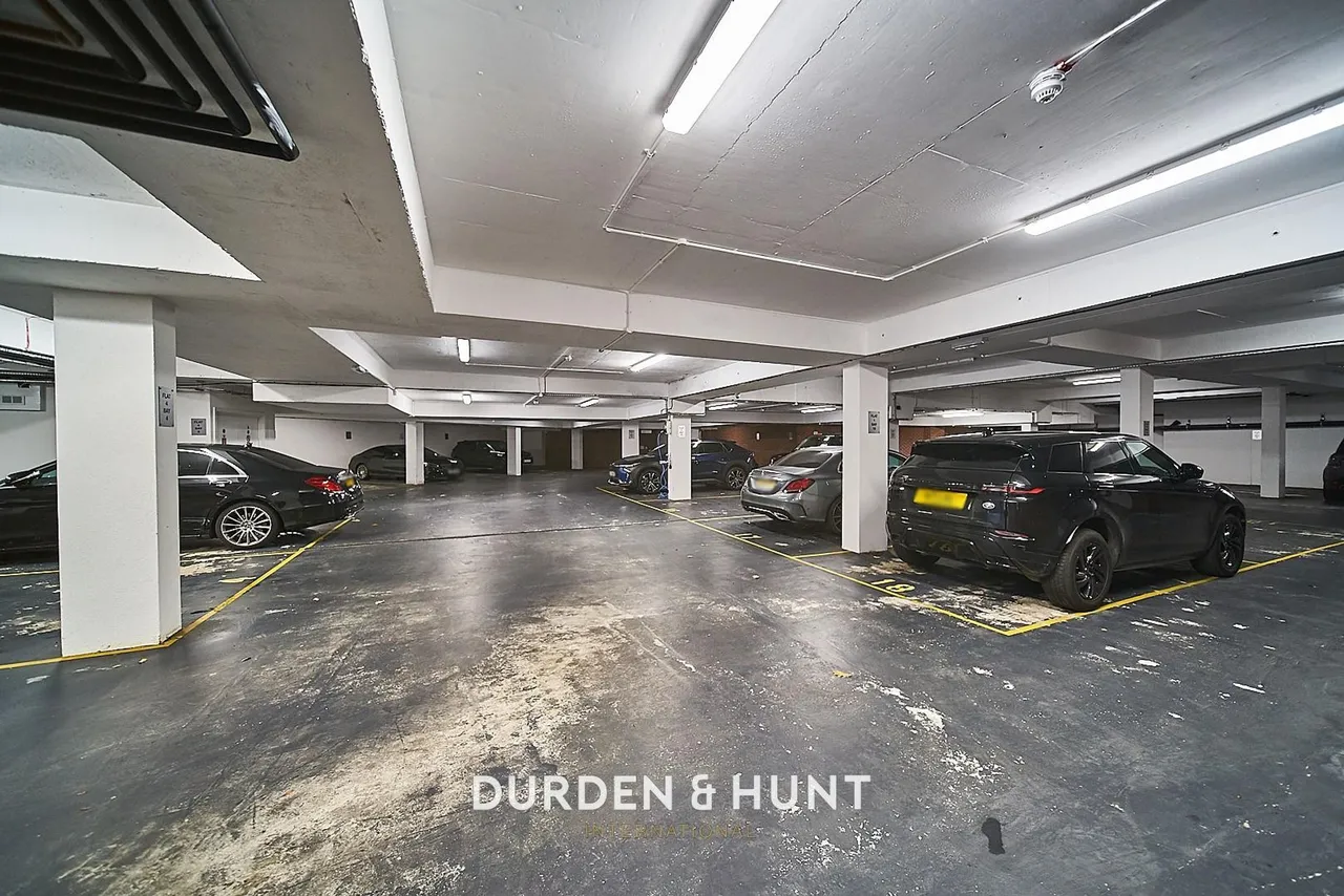 Eden Avenue, Chigwell, IG7, photo 31