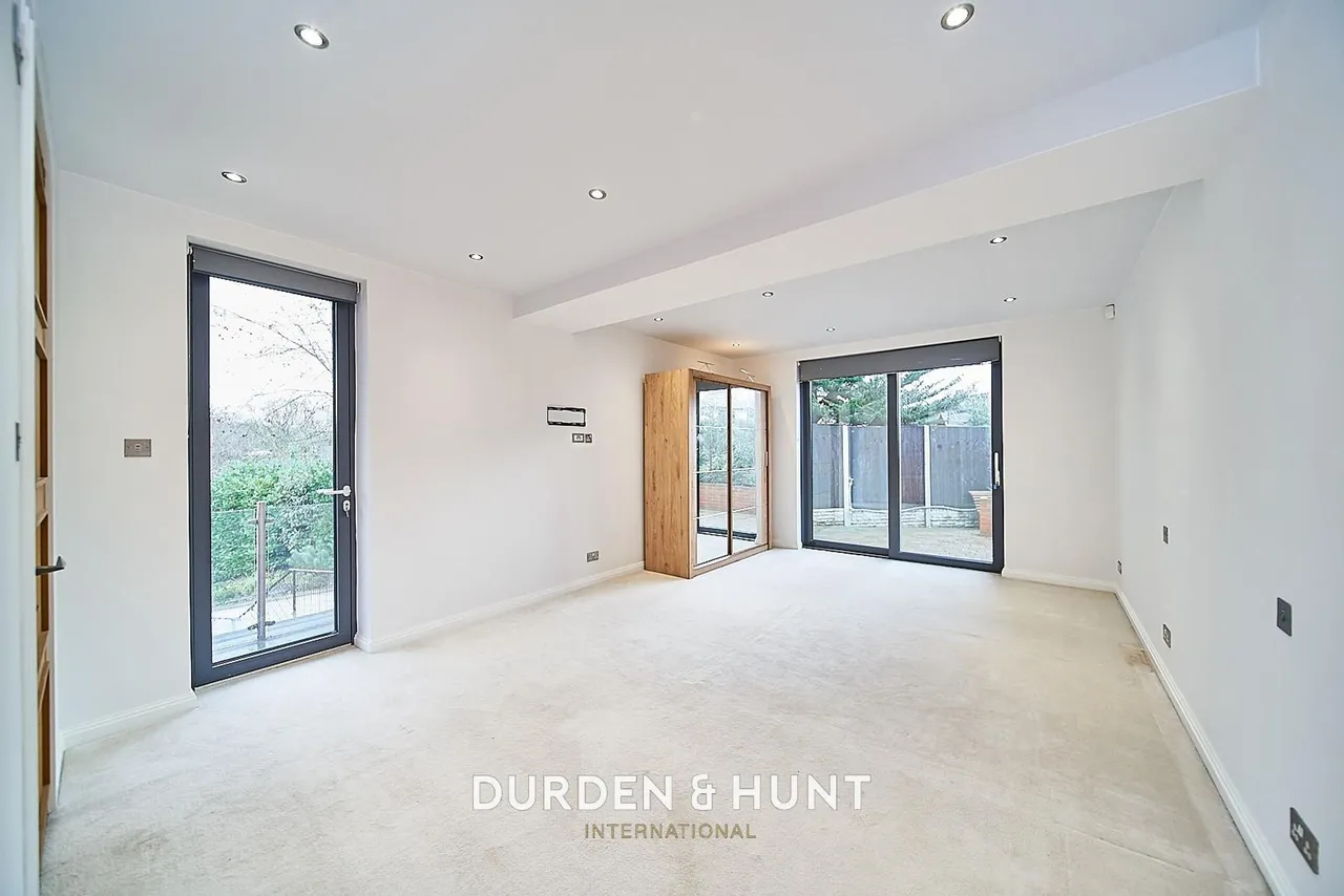 Eden Avenue, Chigwell, IG7, photo 15
